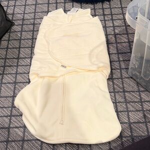 Halo Baby Swaddle Sleepsack in Soft Cream Fleece